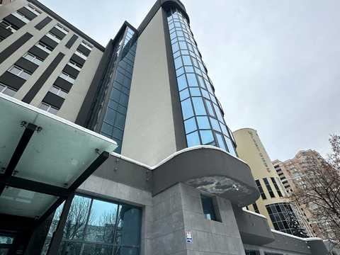 коммерческая по адресу Голосеевская ул., 7