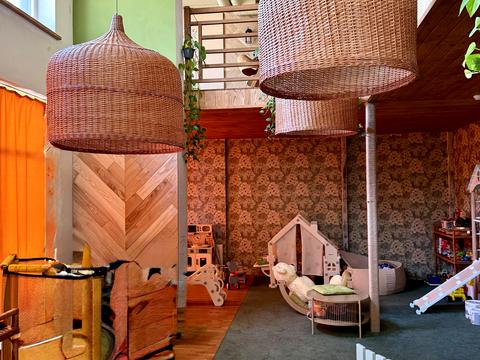 комерційна за адресою Київська вул., 235