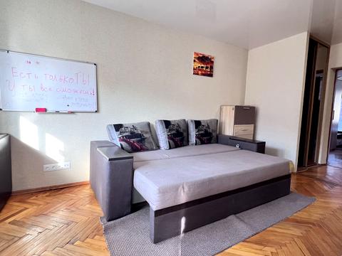 квартира по адресу Салютная ул., 19