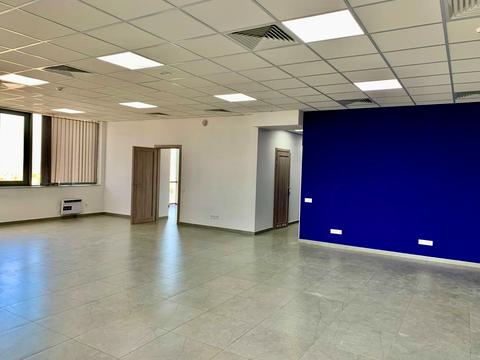 комерційна за адресою Мечникова вул., 11