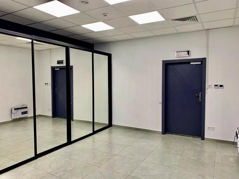 комерційна за адресою Мечникова вул., 11