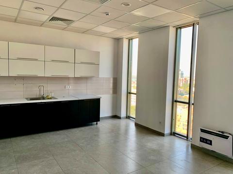 комерційна за адресою Мечникова вул., 11