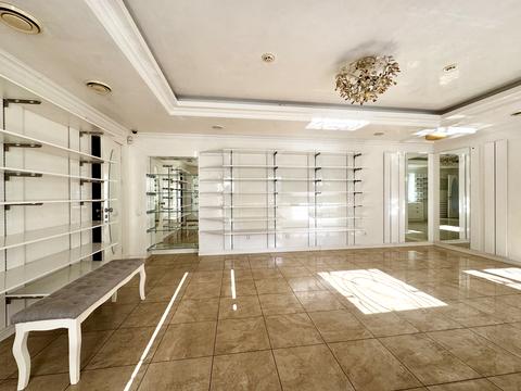 комерційна за адресою Старокозацька вул. (Комсомольська), 44