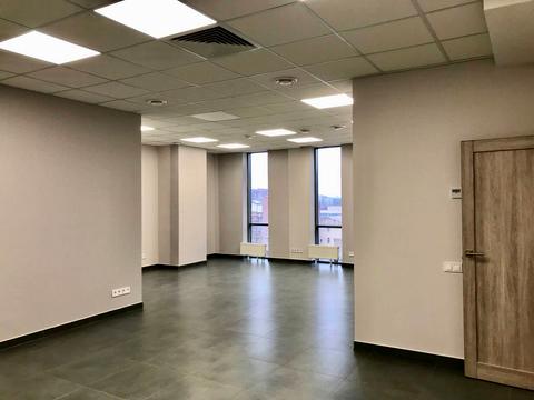 комерційна за адресою Мечникова вул., 11