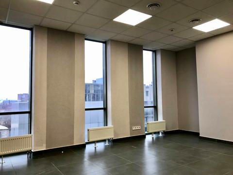 комерційна за адресою Мечникова вул., 11