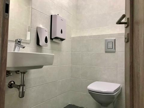 комерційна за адресою Мечникова вул., 11