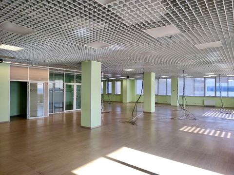 комерційна за адресою Вацлава Гавела бульв. (Івана Лепсе), 6-В
