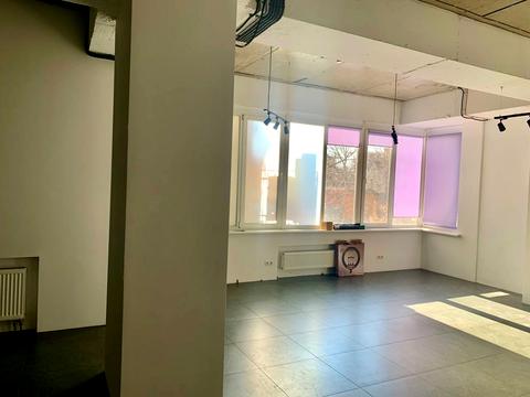 комерційна за адресою Мечникова вул., 11