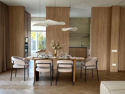 будинок за адресою Набережна вул.