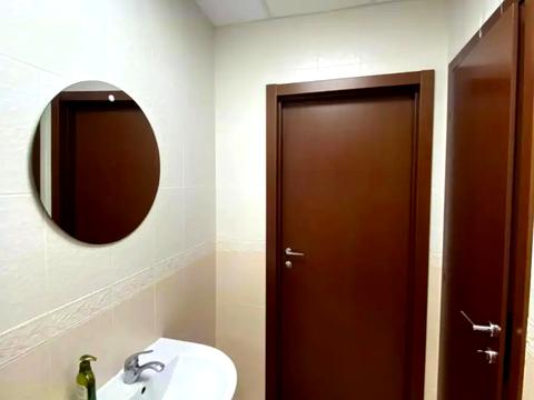 комерційна за адресою Королеви Єлизавети ІІ вул. (Глинки), 2 А