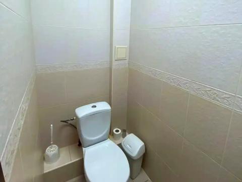 комерційна за адресою Королеви Єлизавети ІІ вул. (Глинки), 2 А