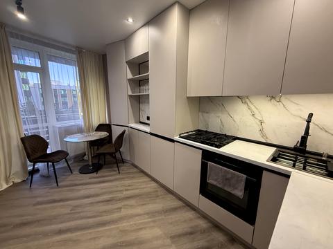 квартира за адресою Героїв Небесної Сотні просп., (Будинок 20/10)