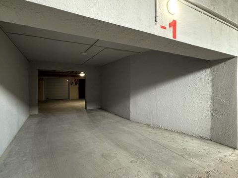 паркомісце за адресою Тобілевичів пров. (Тобілевича), 4