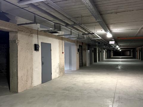 паркомісце за адресою Тобілевичів пров. (Тобілевича), 4