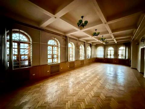комерційна за адресою Воскресенська вул. (Леніна), 17 А