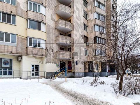 комерційна за адресою Загорівська вул. (Багговутівська), 8/10