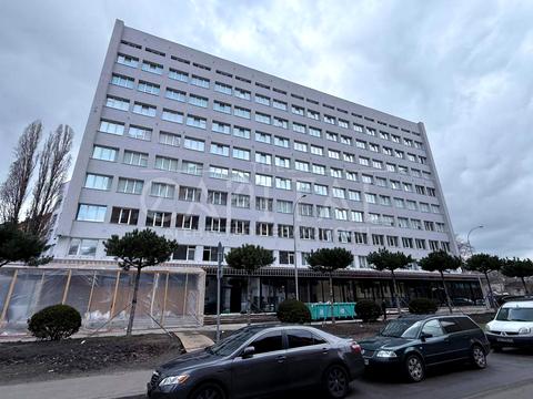 коммерческая по адресу Златоустовская ул., 3