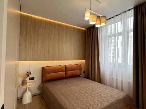 квартира за адресою Краснова вул., 1-В