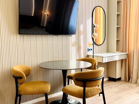 квартира за адресою Андрія Верхогляда вул. (Михайла Драгомирова), 14-А