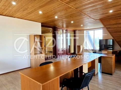 комерційна за адресою Центральна вул. (Чапаєва), 2