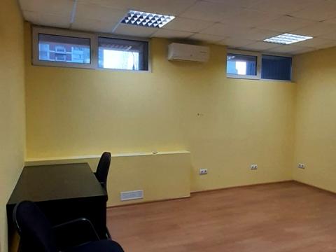 комерційна за адресою Ревуцького вул., 14