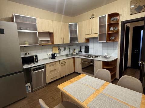 квартира за адресою Українська вул., 6-А