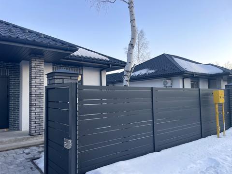 будинок за адресою Успішна, 1