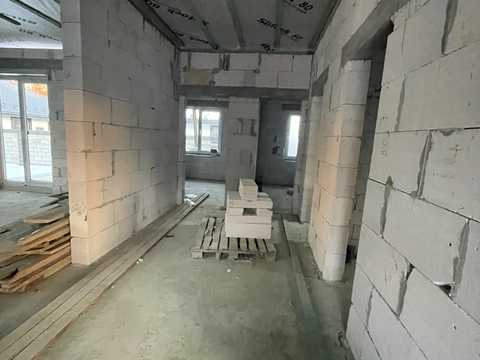 будинок за адресою Успішна