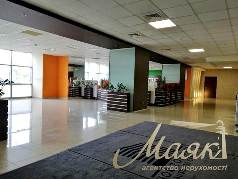 коммерческая по адресу Николая Амосова ул., 12