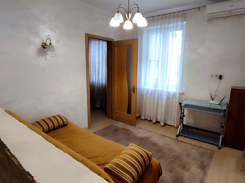 квартира за адресою Почайнинська вул., 25/49