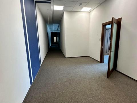 комерційна за адресою Солом'янська вул., 11