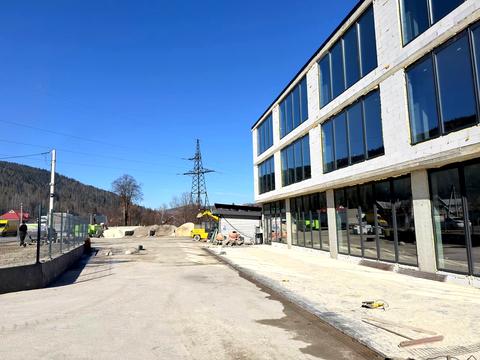 комерційна за адресою Грушевського вул., 68