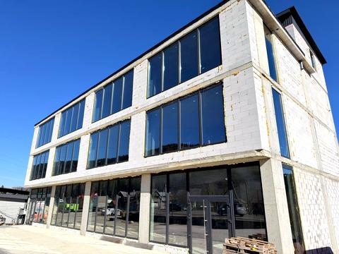 комерційна за адресою Грушевського вул., 68