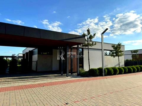 будинок за адресою Квітнева вул.