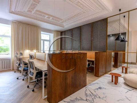 комерційна за адресою В'ячеслава Липинського вул. (Чапаєва), 12