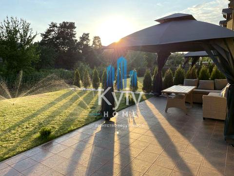 будинок за адресою Лобановського вул.