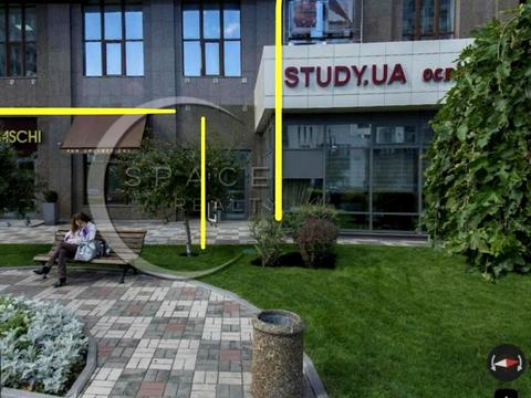 комерційна за адресою Андрія Верхогляда вул. (Михайла Драгомирова), 16