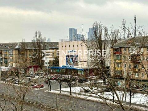 квартира по адресу Леонида Каденюка просп. (Юрия Гагарина), 10/2