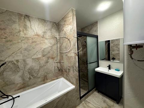 квартира за адресою Дніпровська набережна вул., 15-Д