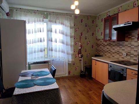 квартира за адресою Науки просп., 60-А