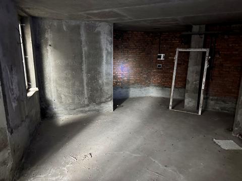 комерційна за адресою Срібнокільська вул., 1