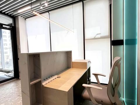 комерційна за адресою Андрія Верхогляда вул. (Михайла Драгомирова), 14-А