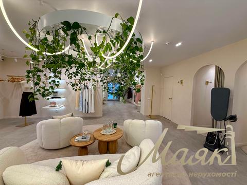 комерційна за адресою Василя Тютюнника вул. (Анрі Барбюса), 56