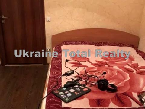 квартира за адресою Азербайджанська вул. (Бакинських Комісарів), 8-Б