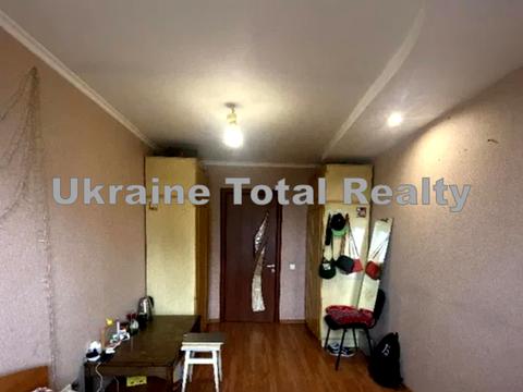 квартира за адресою Азербайджанська вул. (Бакинських Комісарів), 8-Б