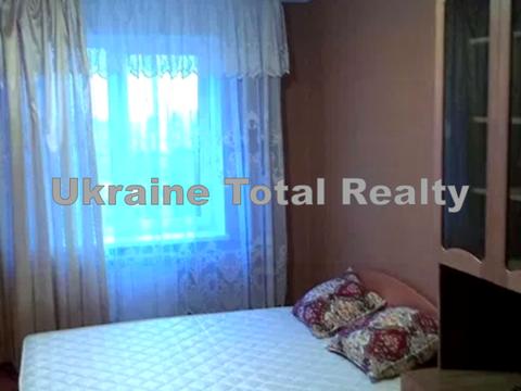 квартира за адресою Азербайджанська вул. (Бакинських Комісарів), 8-Б