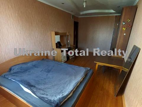 квартира за адресою Азербайджанська вул. (Бакинських Комісарів), 8-Б