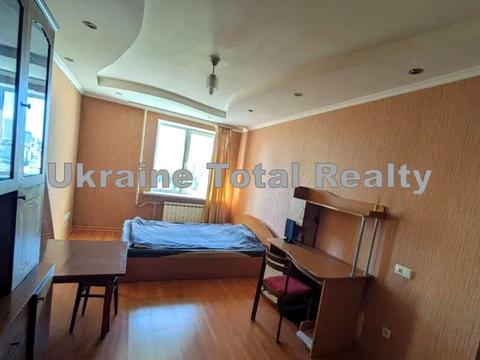 квартира за адресою Азербайджанська вул. (Бакинських Комісарів), 8-Б