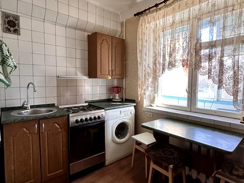 квартира за адресою Ореста Левицького вул. (Академіка Курчатова), 25/37