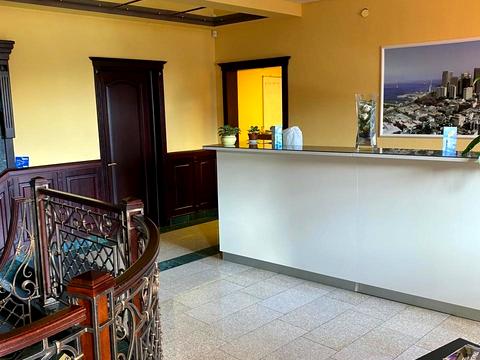 коммерческая по адресу Жупанатская пл., 1